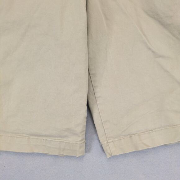 Gap Men's 28x11 Iconic Khaki Chino Shorts, Regular Casual Summer Preppy - Picture 5 of 6